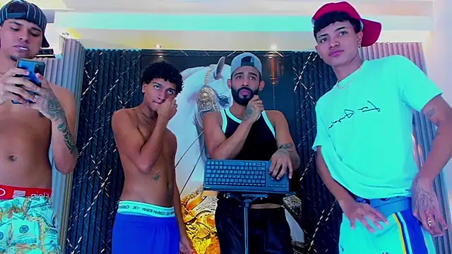 Snapshot of Dominic_Max_ chatting on September 21, 4:33 am Dominic Max  online show from September 21, 4:33 am