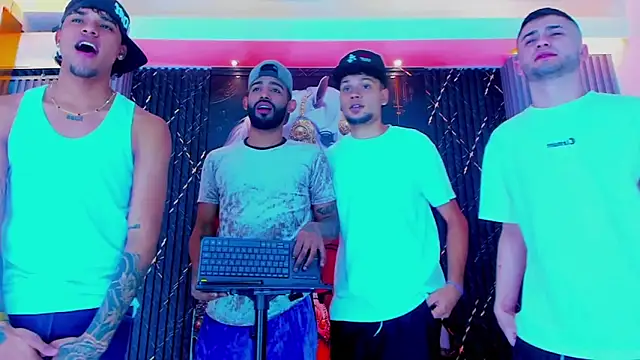 Snapshot of Dominic_Max_ chatting on September 14, 4:32 am Dominic Max  online show from September 14, 4:32 am