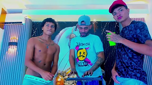 Snapshot of Dominic_Max_ chatting on September 22, 4:44 am Dominic Max  online show from September 22, 4:44 am