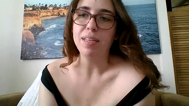 sweetsocalgirl online show from May 6, 10:03 pm