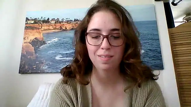 sweetsocalgirl online show from May 18, 11:55 pm