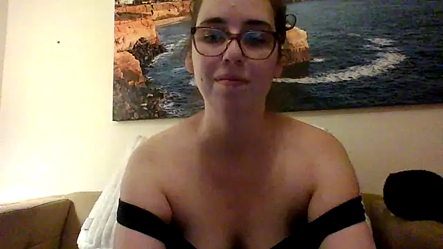 sweetsocalgirl online show from April 5, 5:17 am