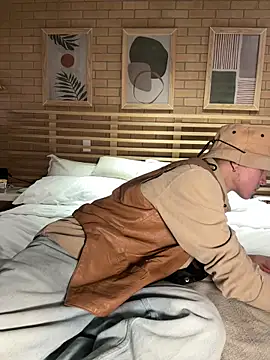 myc hot online show from October 11, 3:44 am