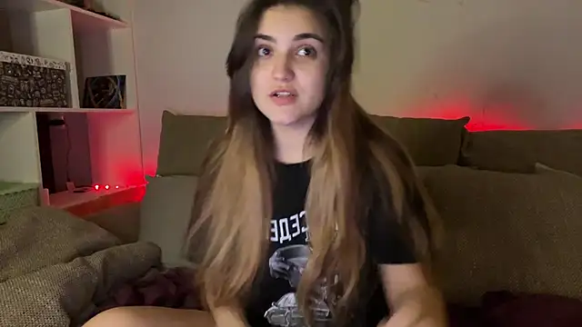 Vivalenti Kiss online show from November 28, 1:47 pm