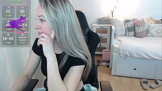 Camie Peach online show from November 14, 5:24 pm