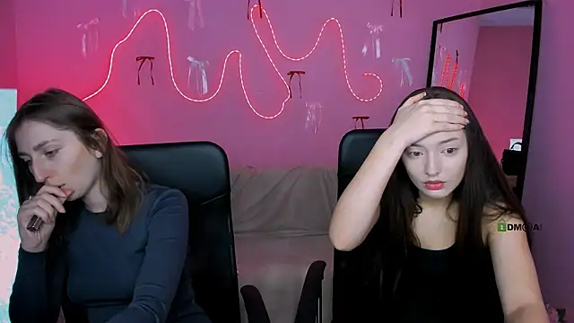 eva smiith  online show from March 13, 6:47 am