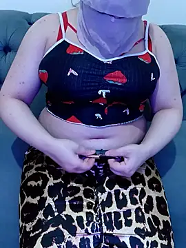 Queen-15 online show from May 13, 1:00 am