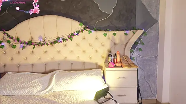 AmbarFoxx  online show from November 23, 5:10 am