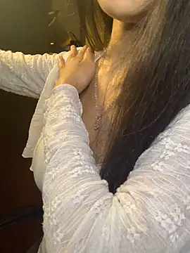 Nhinhi18 online show from April 26, 3:21 pm