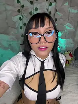 Maddy w online show from May 10, 3:30 am