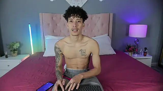 Joe And Emma online show from November 20, 10:33 pm