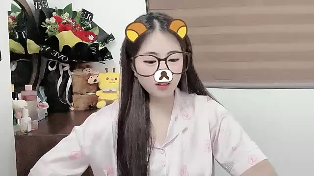 Amelia-babee online show from October 22, 2:22 pm