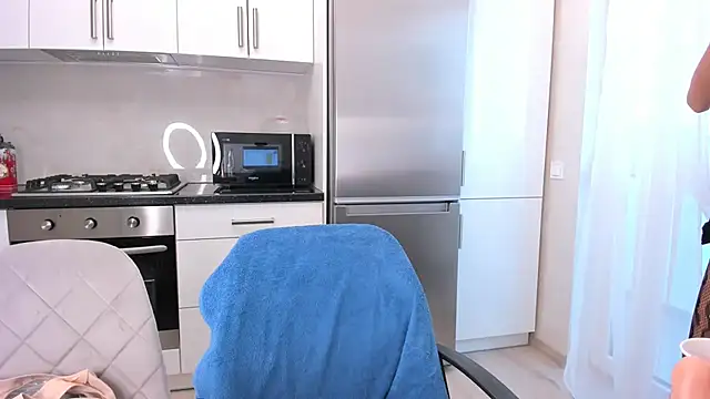 marylips online show from December 17, 1:48 pm