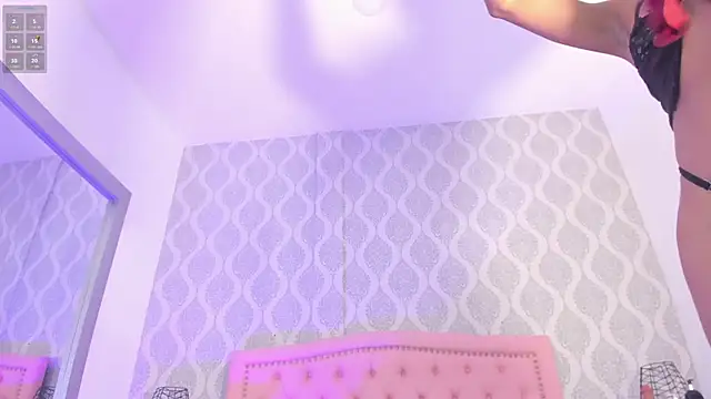 OnlyGia online show from November 18, 7:59 pm