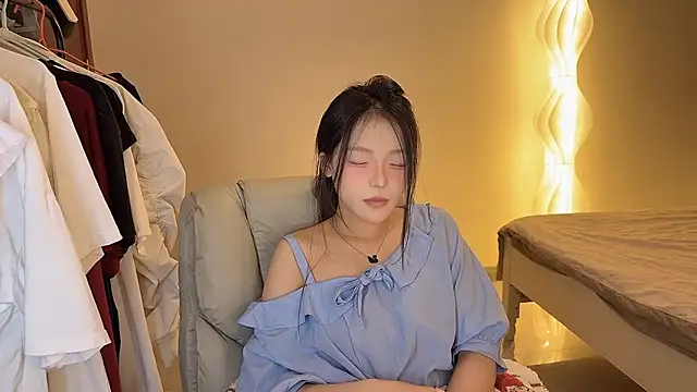 Robin-o3 online show from October 21, 5:28 pm