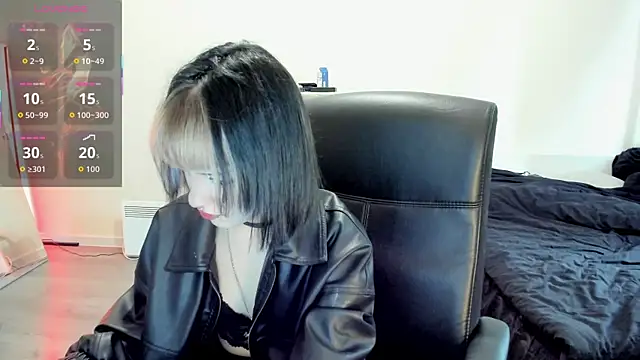 LiyaLuna online show from October 10, 10:42 am