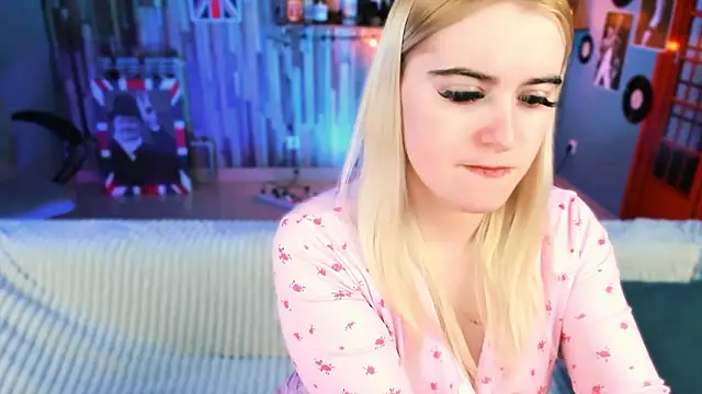 Stef Nicks online show from February 14, 9:44 am