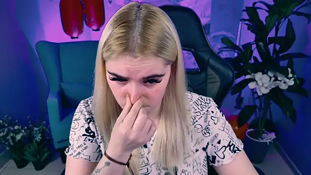 Stef Nicks online show from November 6, 9:04 am