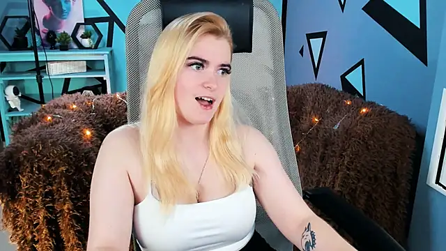 Stef Nicks online show from November 24, 2:41 pm