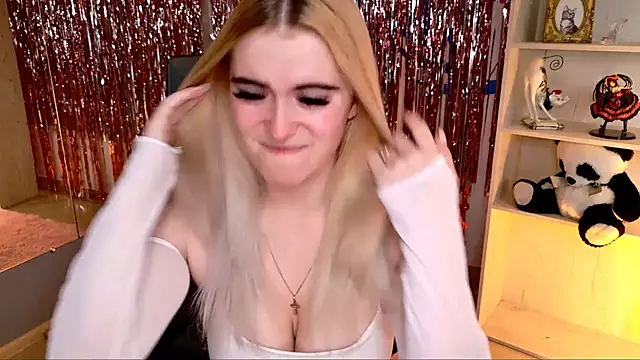 Stef Nicks online show from July 15, 12:54 pm