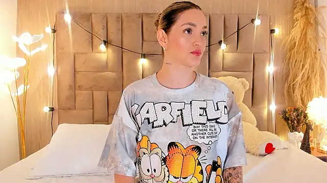 ClaradelMar online show from March 22, 10:21 am