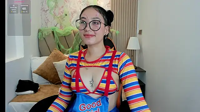 Snapshot of Yuna__Min chatting on October 17, 8:01 pm Yuna Min online show from October 17, 8:01 pm