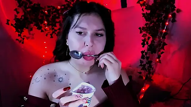 ChloeRicc online show from February 15, 6:07 pm