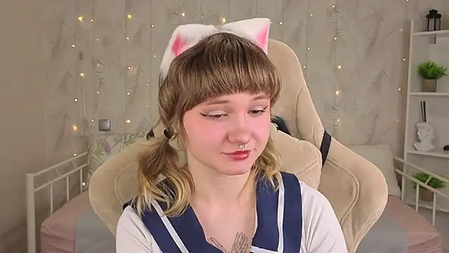 Tori Cutie online show from May 28, 1:58 am