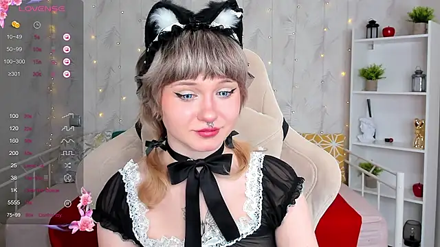 Tori Cutie online show from March 11, 12:04 am