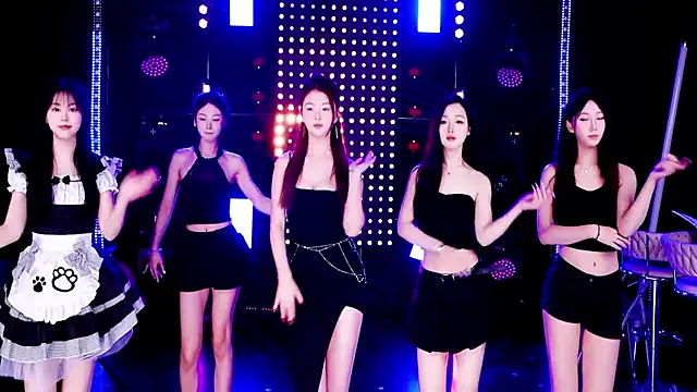 ZZ00033S online show from January 13, 8:40 am