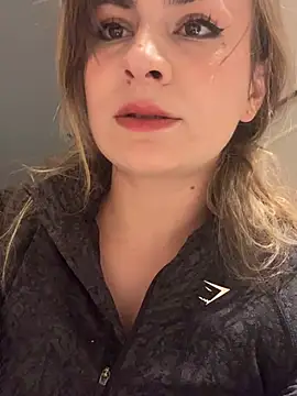 IsabellaEtha online show from April 4, 8:40 pm