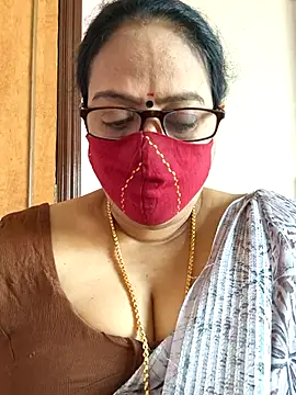Snapshot of heera-rani chatting on September 17, 3:37 am heera-rani online show from September 17, 3:37 am