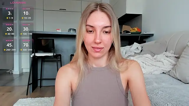 Sunny Rina  online show from April 10, 7:47 am