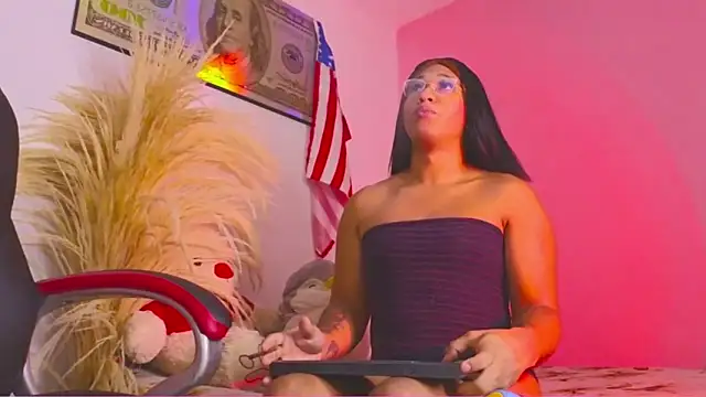 Kataleya-derek2004 online show from October 8, 12:15 am