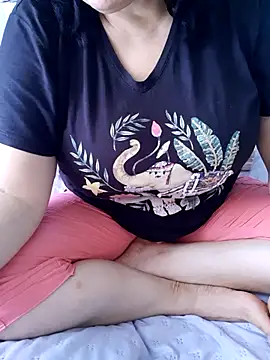 zerdaliii online show from May 22, 2:37 pm