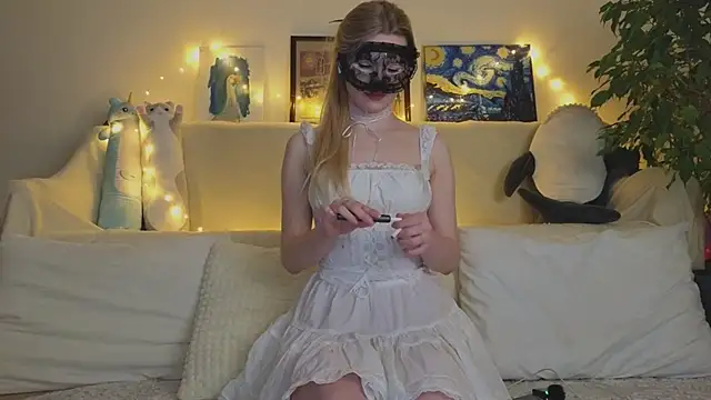 Pixxxis online show from June 4, 12:49 am