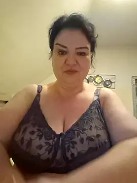 curvymilfxx990 online show from October 22, 6:46 pm