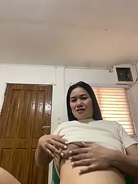 wildpussycat69 online show from April 15, 7:31 am