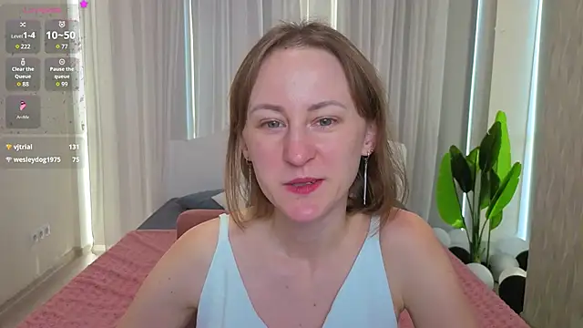 LuluChiiii online show from November 21, 12:40 pm