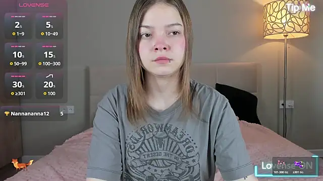 patriciapink online show from April 19, 5:40 am