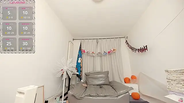 fox-yiyi online show from November 6, 12:00 pm