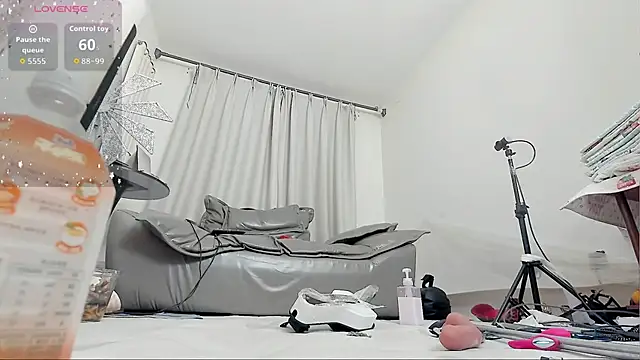 fox-yiyi online show from November 21, 12:07 pm