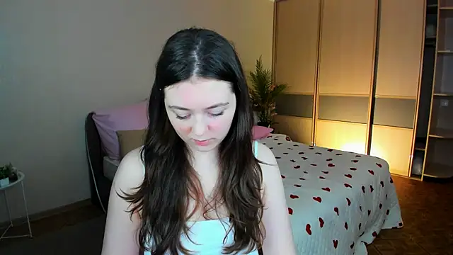 AlluringLookk online show from June 24, 4:39 pm