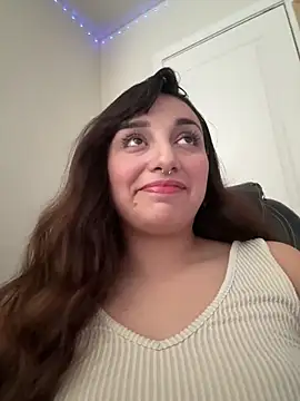 CharmingMaddie online show from October 25, 3:52 pm