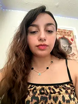 Snapshot of CharmingMaddie chatting on September 14, 5:11 pm CharmingMaddie online show from September 14, 5:11 pm