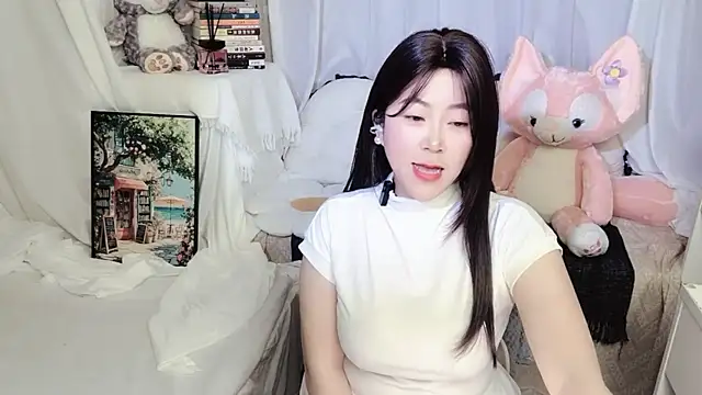 Emmaq996 online show from April 12, 7:55 am