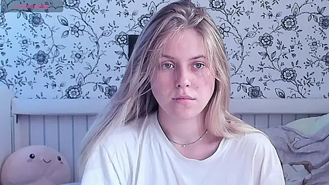 AngelAnty online show from June 25, 1:02 pm