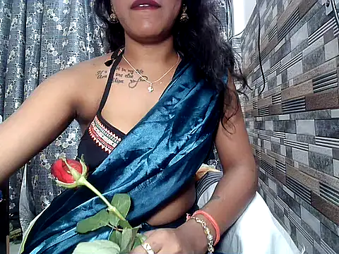 HOT AARVI11 online show from October 19, 5:15 pm