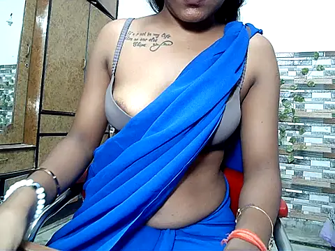 HOT AARVI11 online show from October 5, 6:13 pm