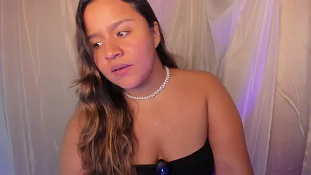 ElaBourn  online show from March 6, 2:17 am